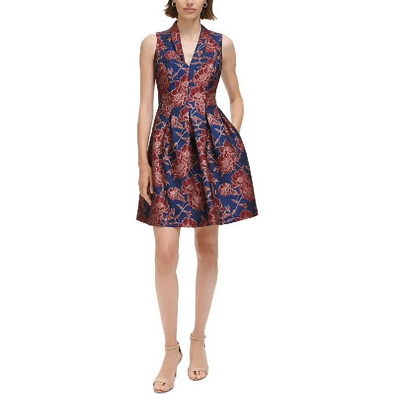 Low-waisted Dresses for Relaxed -Vince Camuto Womens Metallic Floral Fit & Flare Dress