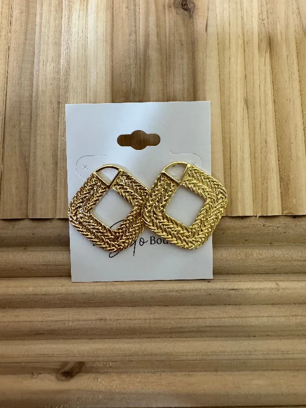 Short Drop Earrings for Subtle -Gold Square Tex Earrings