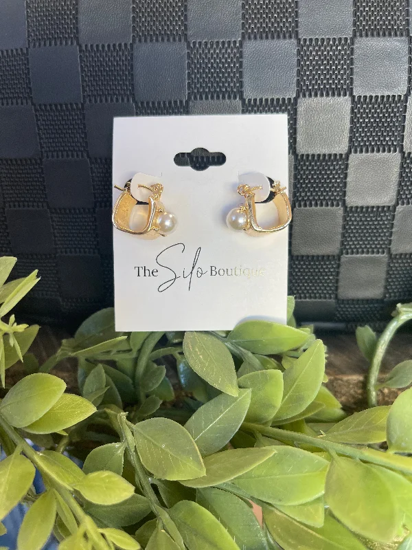 Drop Earrings for Valentine's Day -Kenze Pearl Gold Post Earrings