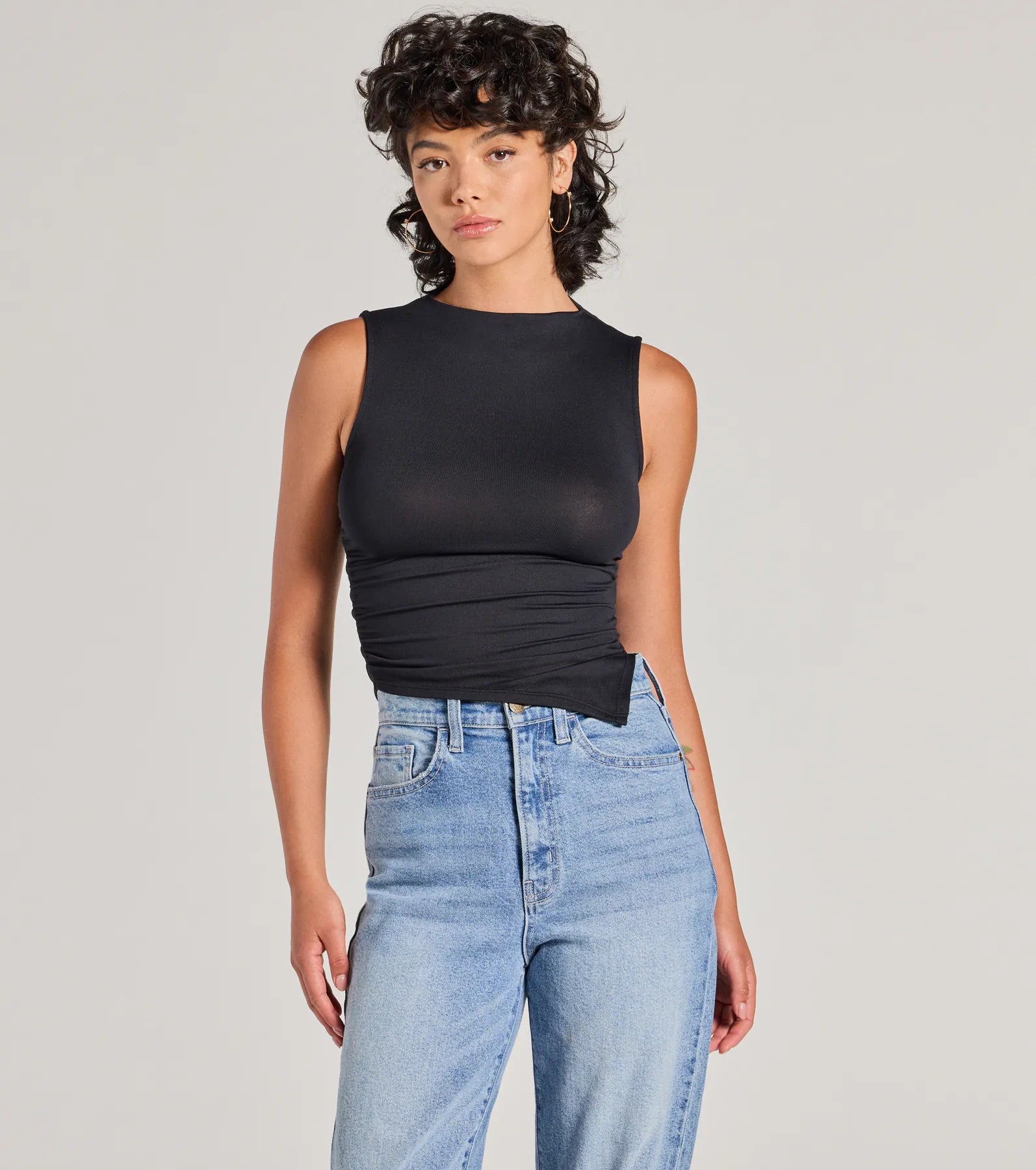 Necklaces and pendants with lotus flower designs for a spiritual, peaceful vibe-Stylish Basic Sleeveless Mock Neck Crop Top